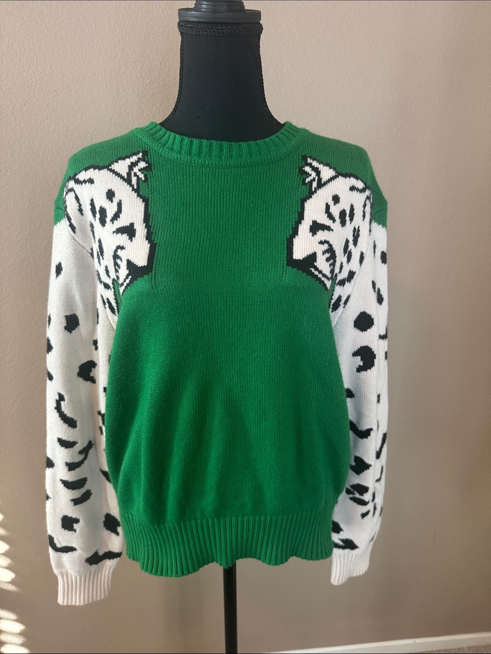 SHEIN Green Crewneck Sweater with White & Black Leopard-Print Sleeves